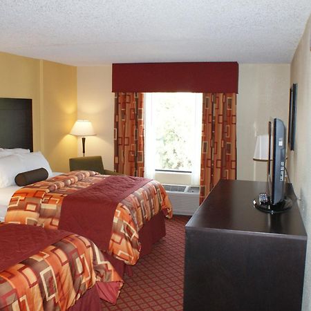 Wyndham Garden Stillwater Esterno foto