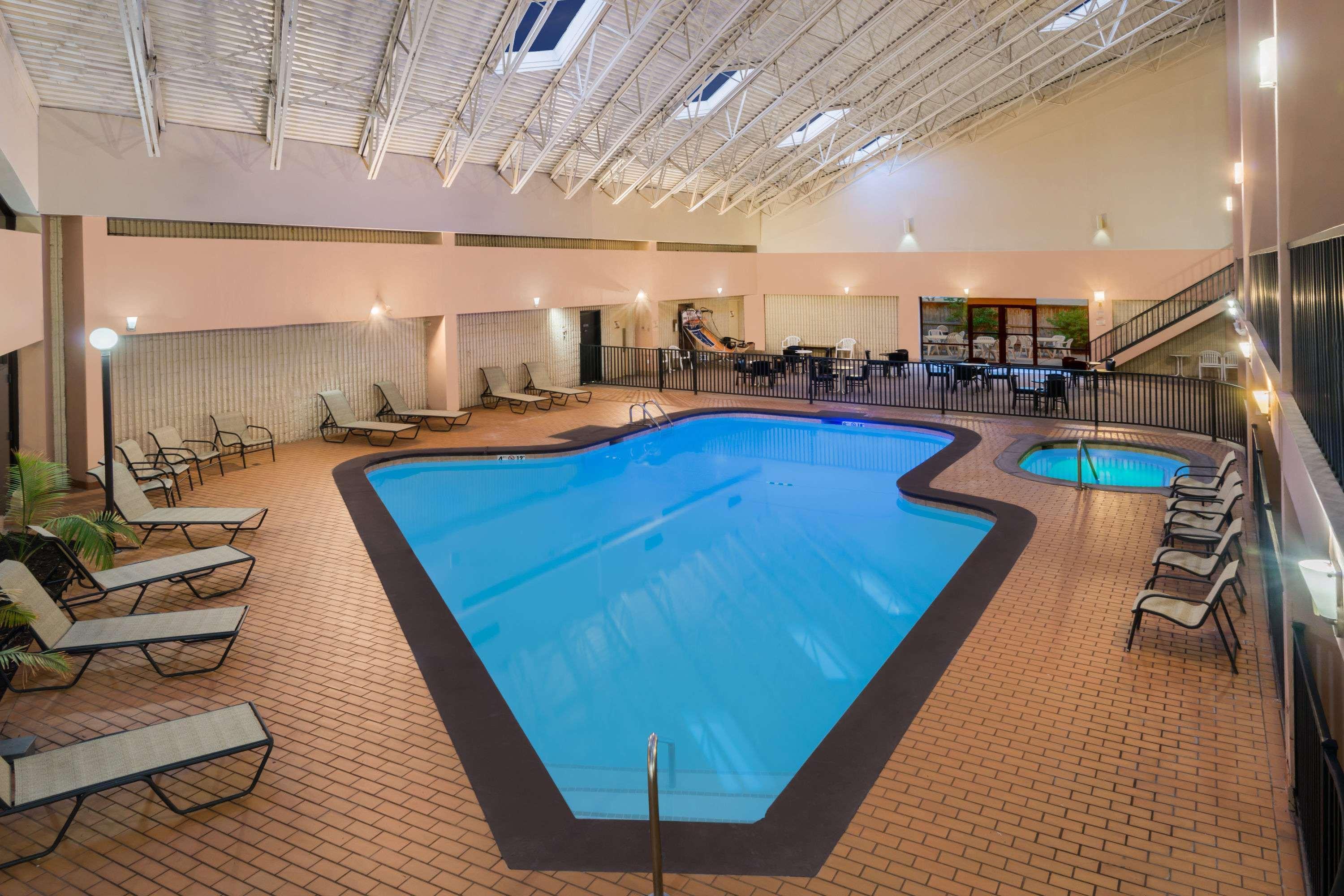 Wyndham Garden Stillwater Esterno foto